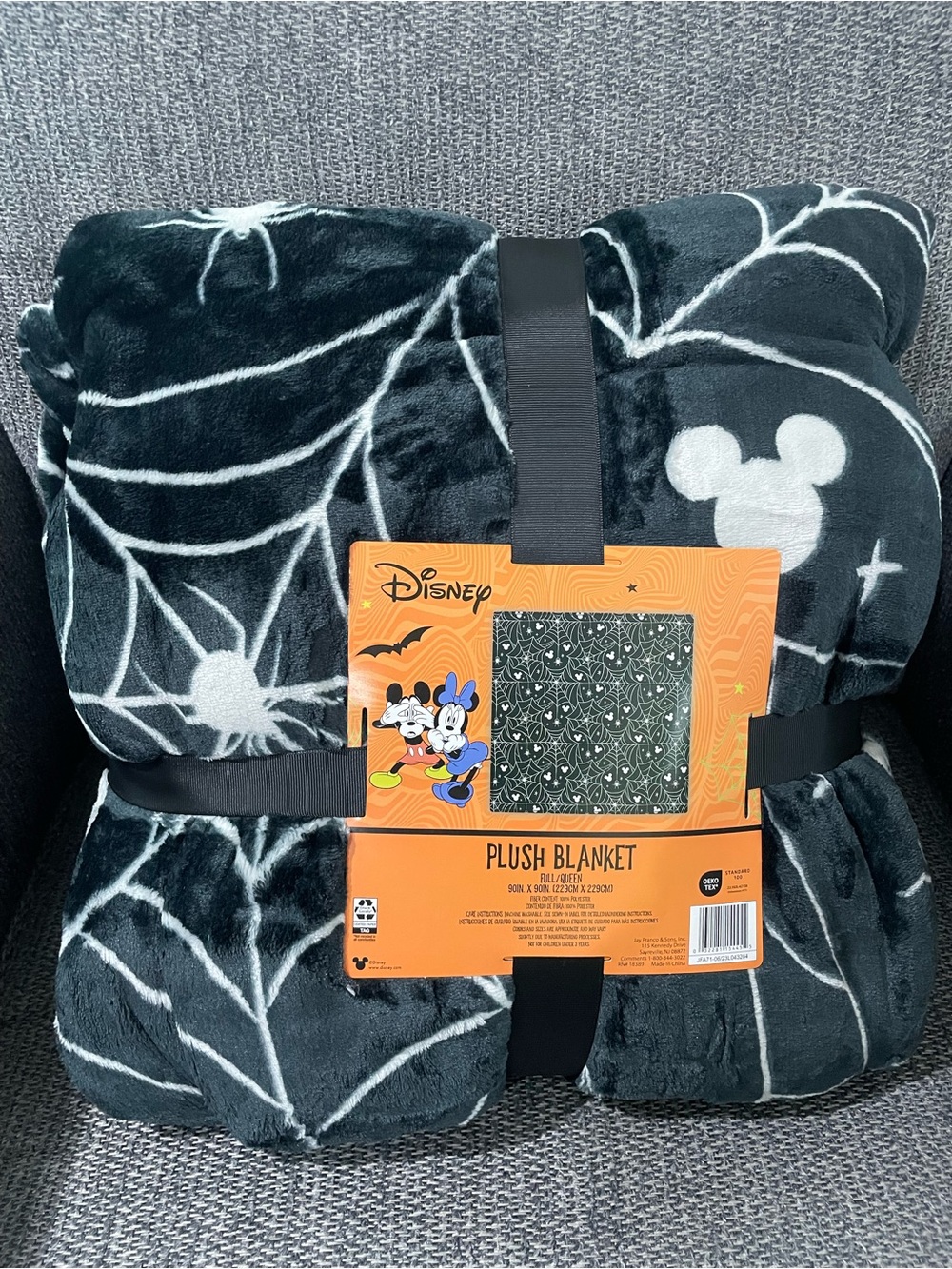 Disney Halloween Mickey Spiderweb Plush Blanket - Black
